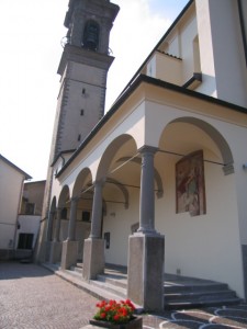 Laterale cortile interno della chiesa