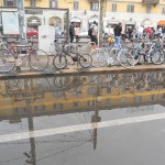 dopo la pioggia, piazza della stazione di porta Genova, settembre 2012 a Milano